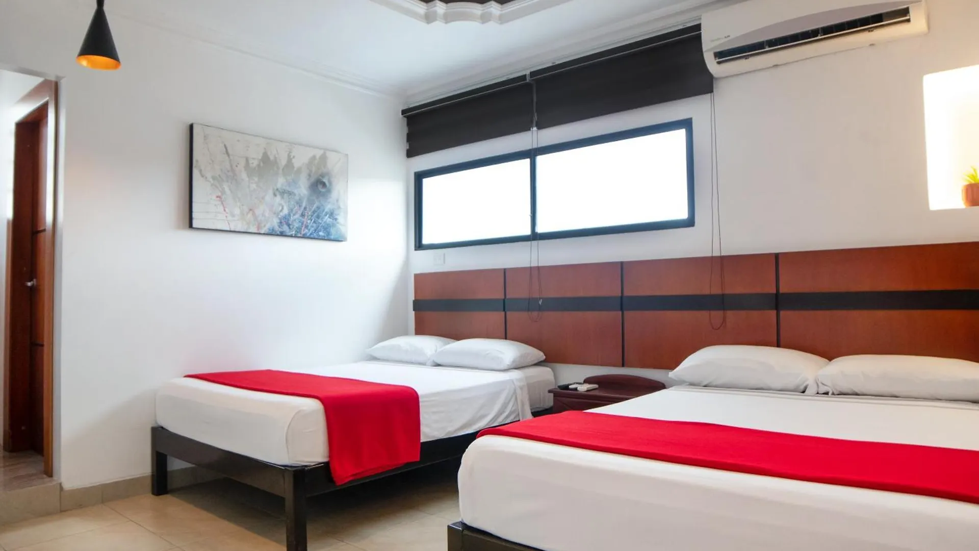 Hoteles En Guayaquil - Suites Guayaquil Cerca Del Aeropuerto 2*,  Ecuador