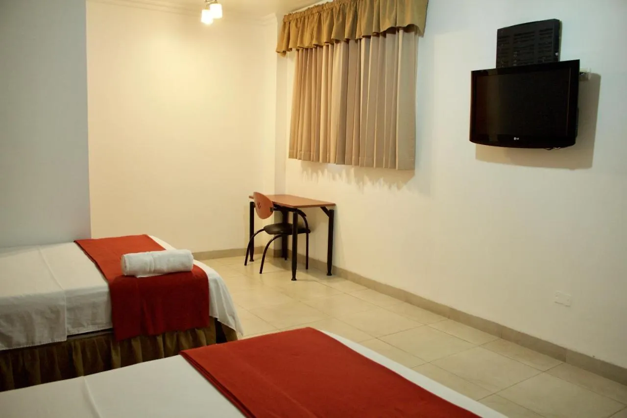 Hoteles En Guayaquil - Suites Guayaquil Cerca Del Aeropuerto Hotel