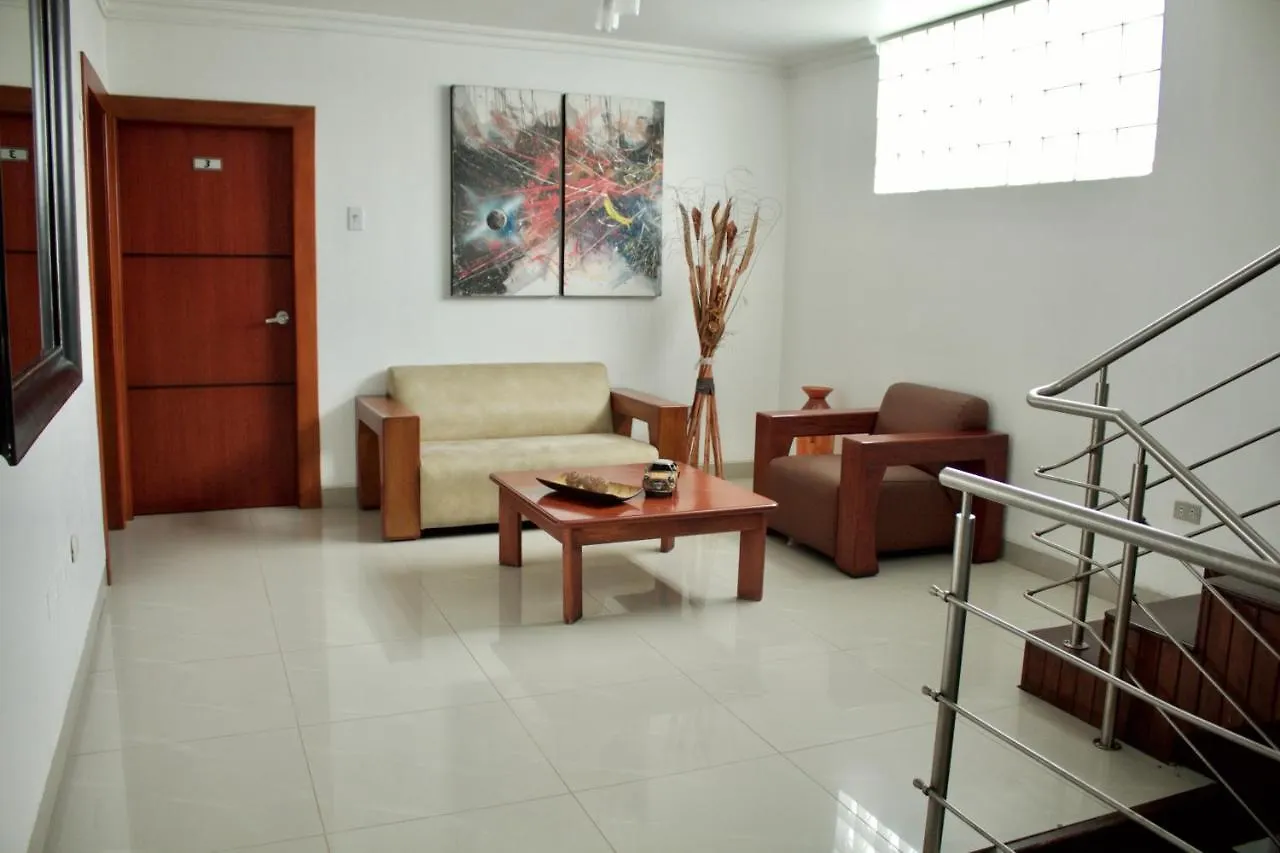 Hotel Hoteles En Guayaquil - Suites Guayaquil Cerca Del Aeropuerto
